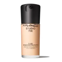 MAC Studio Fix Fluid SPF 15 24HR Matte Foundation + Oil Control Shade NW15 30ml